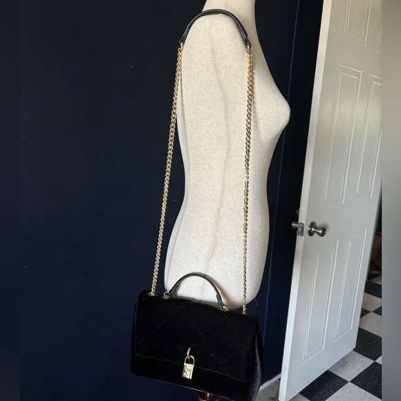 Steve Madden Black Velvet Bag with Gold Chain - Picture 8 of 9